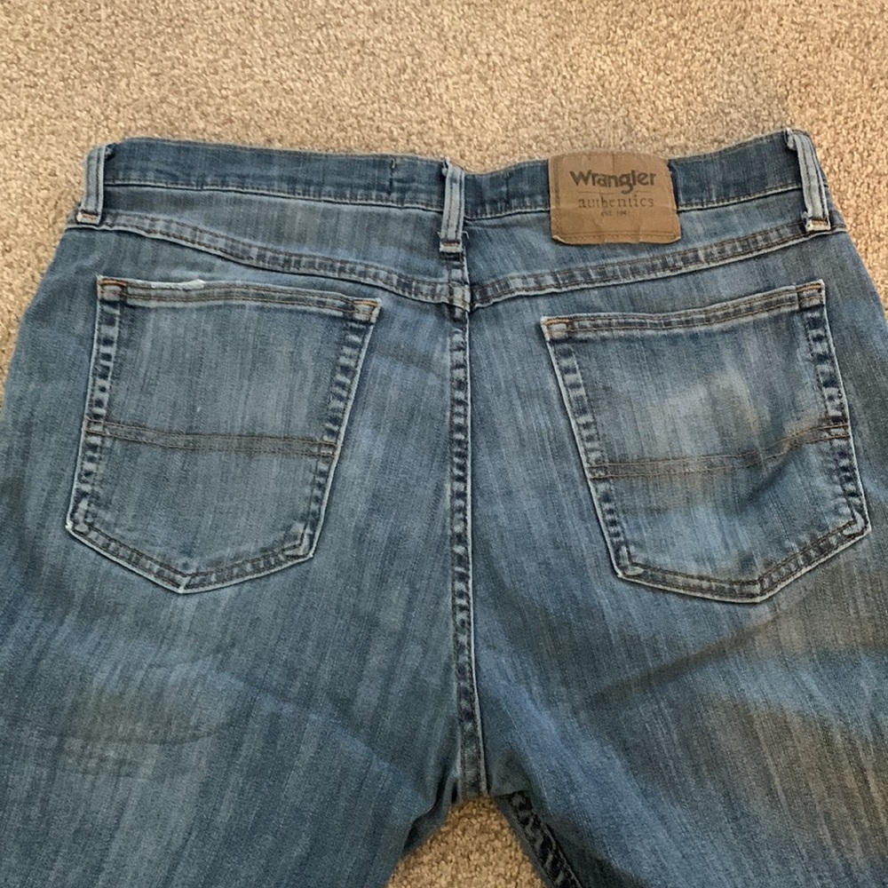 Men’s Wrangler Jeans - Picture 5 of 8